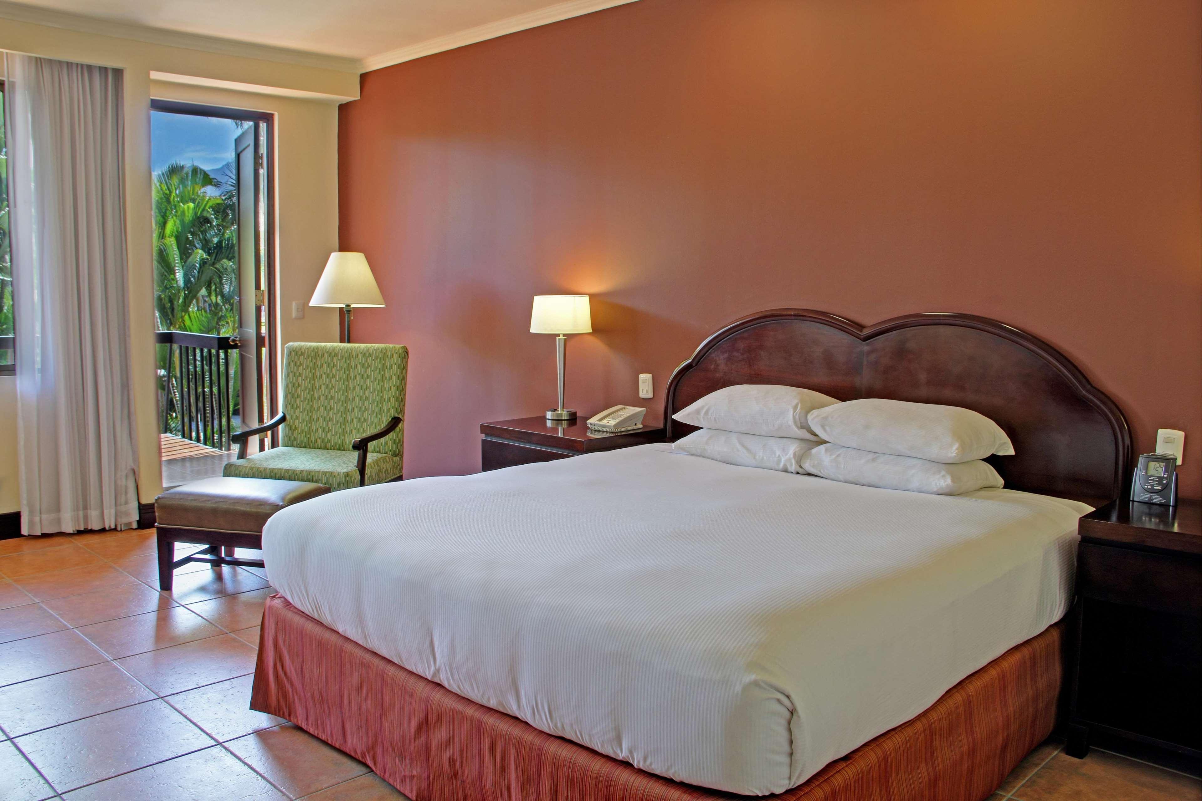 ดับเบิ้ลทรี บายฮิลตัน โฮเต็ล กาเรียรี ซานโคเซ่ Hotel ซานโฮเซ ภายนอก รูปภาพ A bedroom at the Hilton San Diego Bayfront