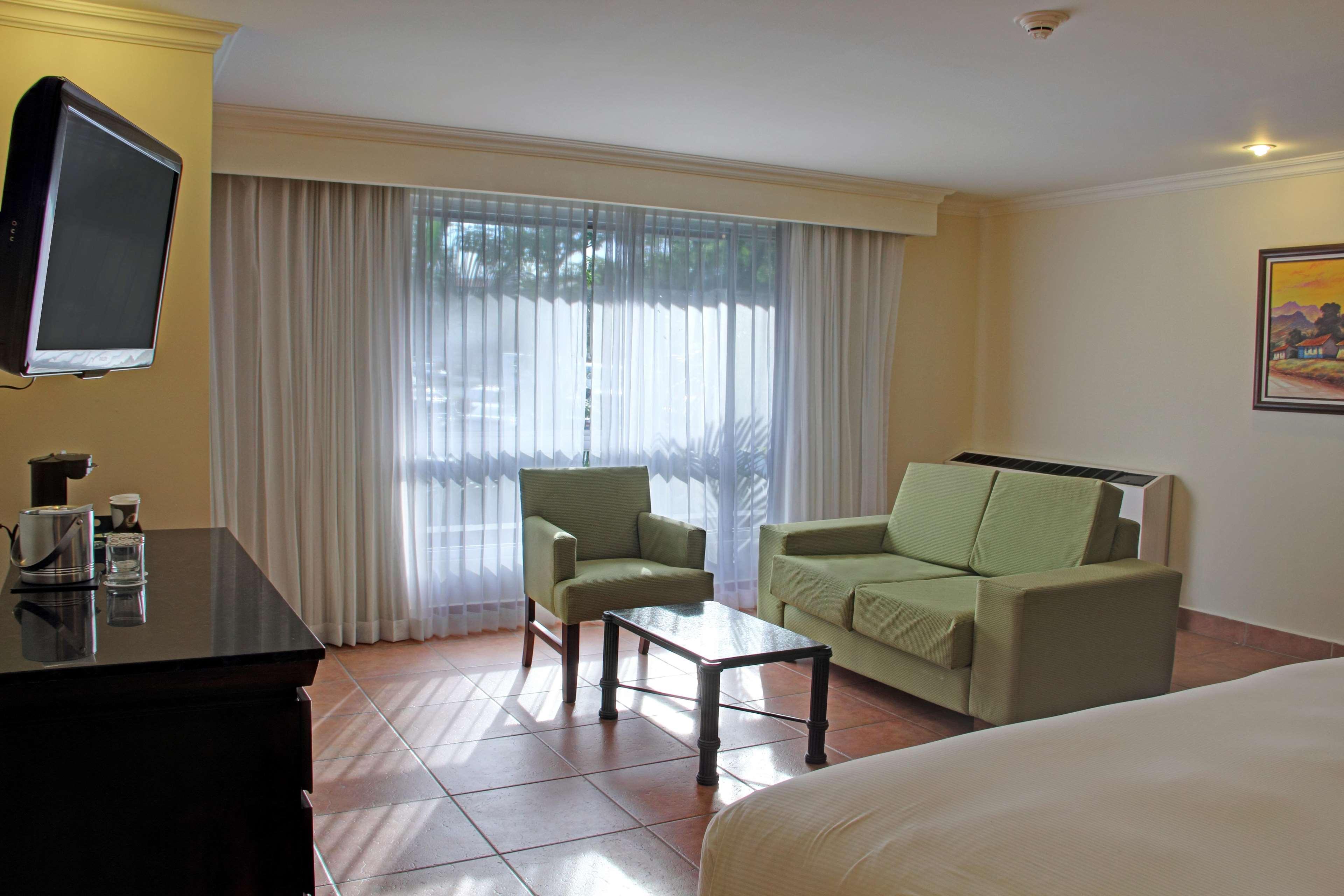 ดับเบิ้ลทรี บายฮิลตัน โฮเต็ล กาเรียรี ซานโคเซ่ Hotel ซานโฮเซ ภายนอก รูปภาพ A room at the hotel