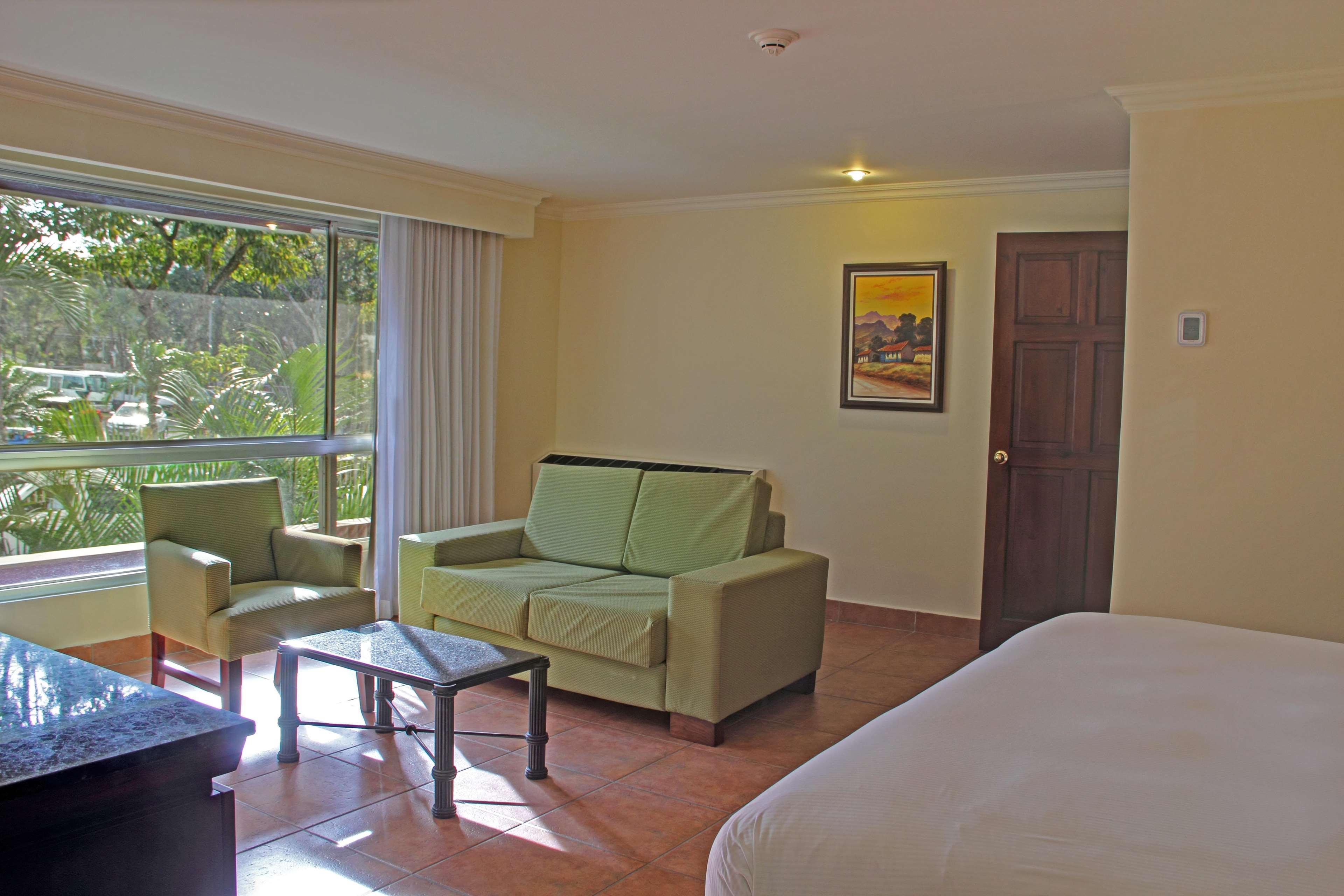 ดับเบิ้ลทรี บายฮิลตัน โฮเต็ล กาเรียรี ซานโคเซ่ Hotel ซานโฮเซ ภายนอก รูปภาพ A room at the hotel