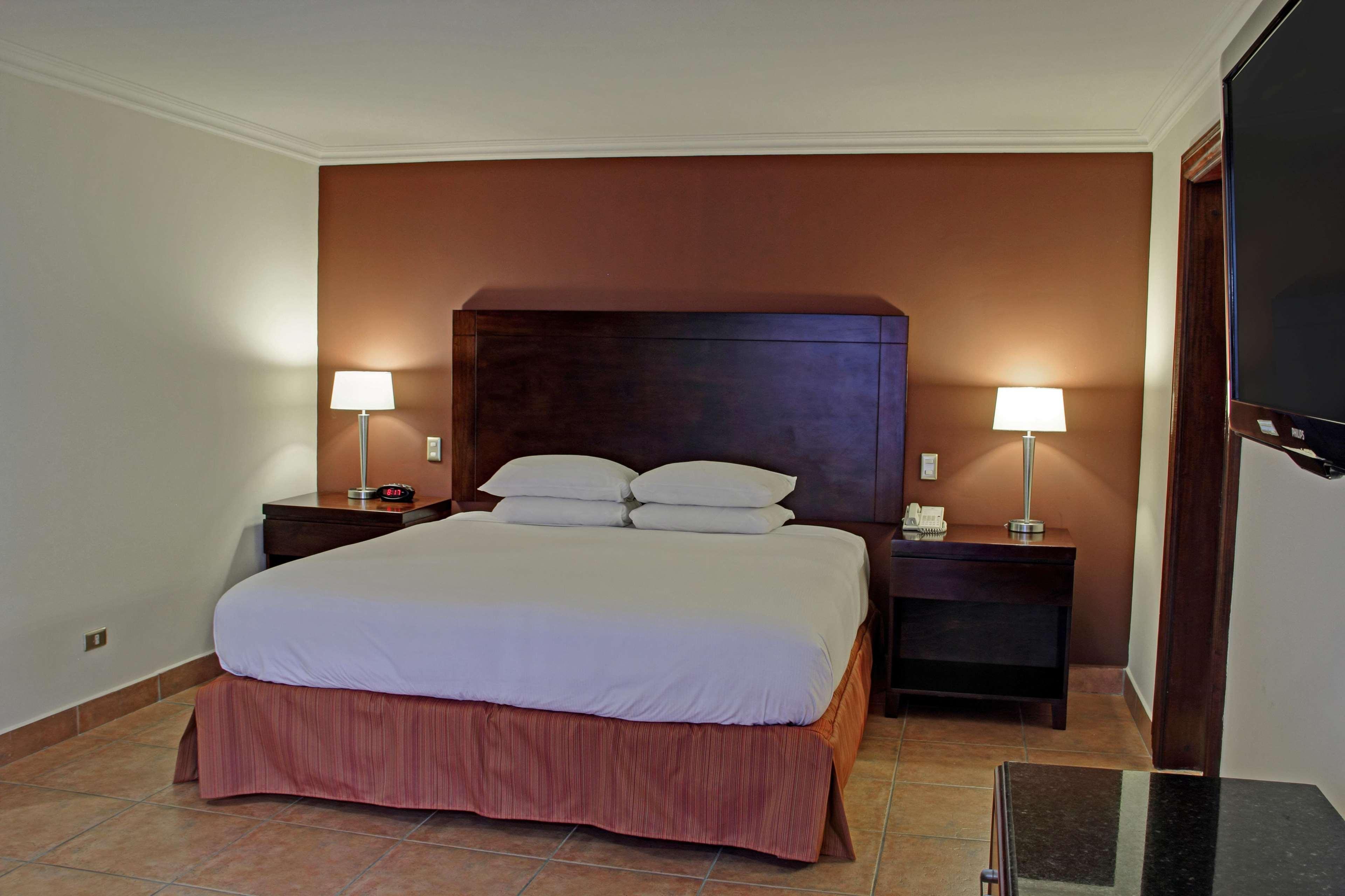 ดับเบิ้ลทรี บายฮิลตัน โฮเต็ล กาเรียรี ซานโคเซ่ Hotel ซานโฮเซ ภายนอก รูปภาพ A bedroom at the hotel