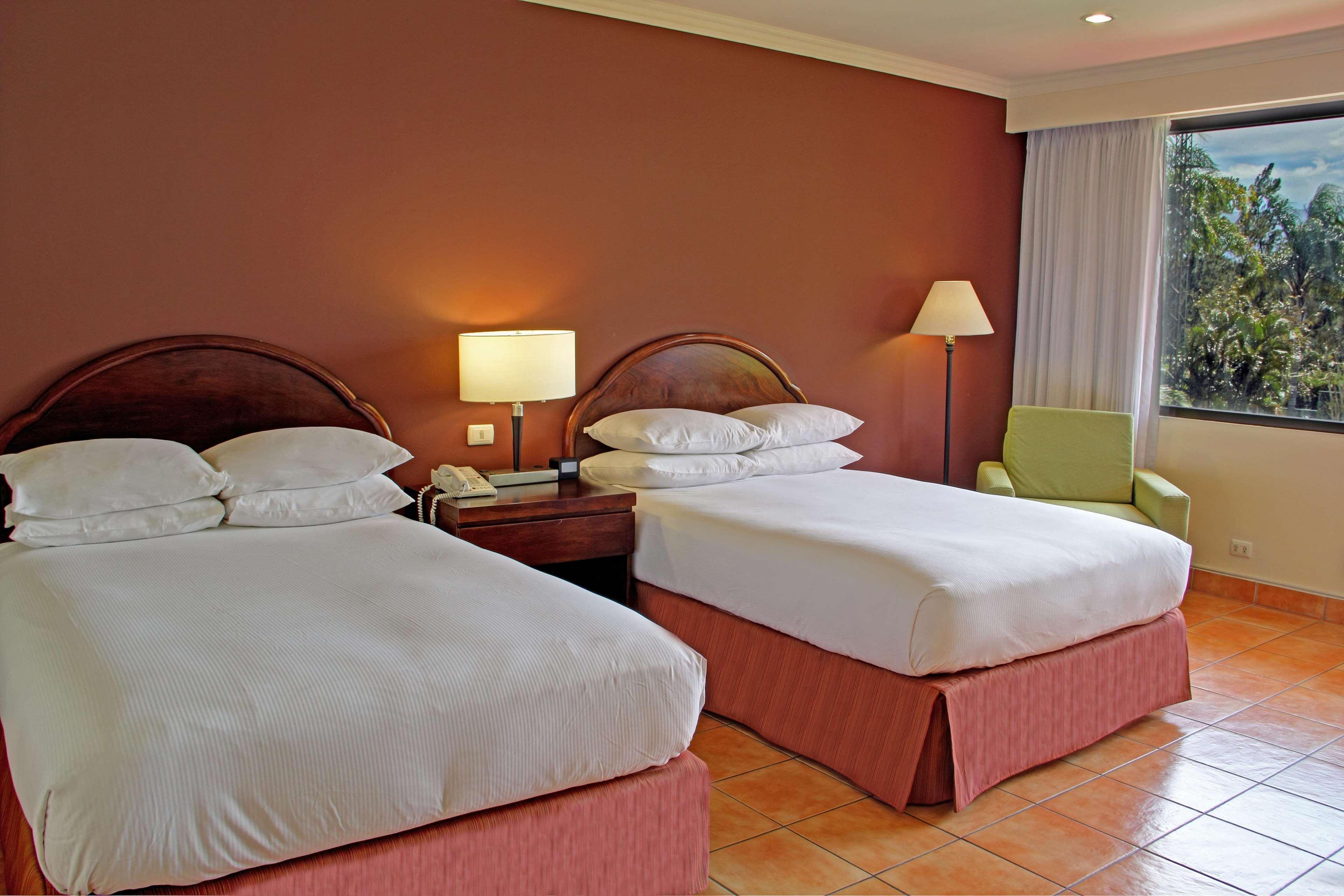 ดับเบิ้ลทรี บายฮิลตัน โฮเต็ล กาเรียรี ซานโคเซ่ Hotel ซานโฮเซ ภายนอก รูปภาพ A typical room at the hotel