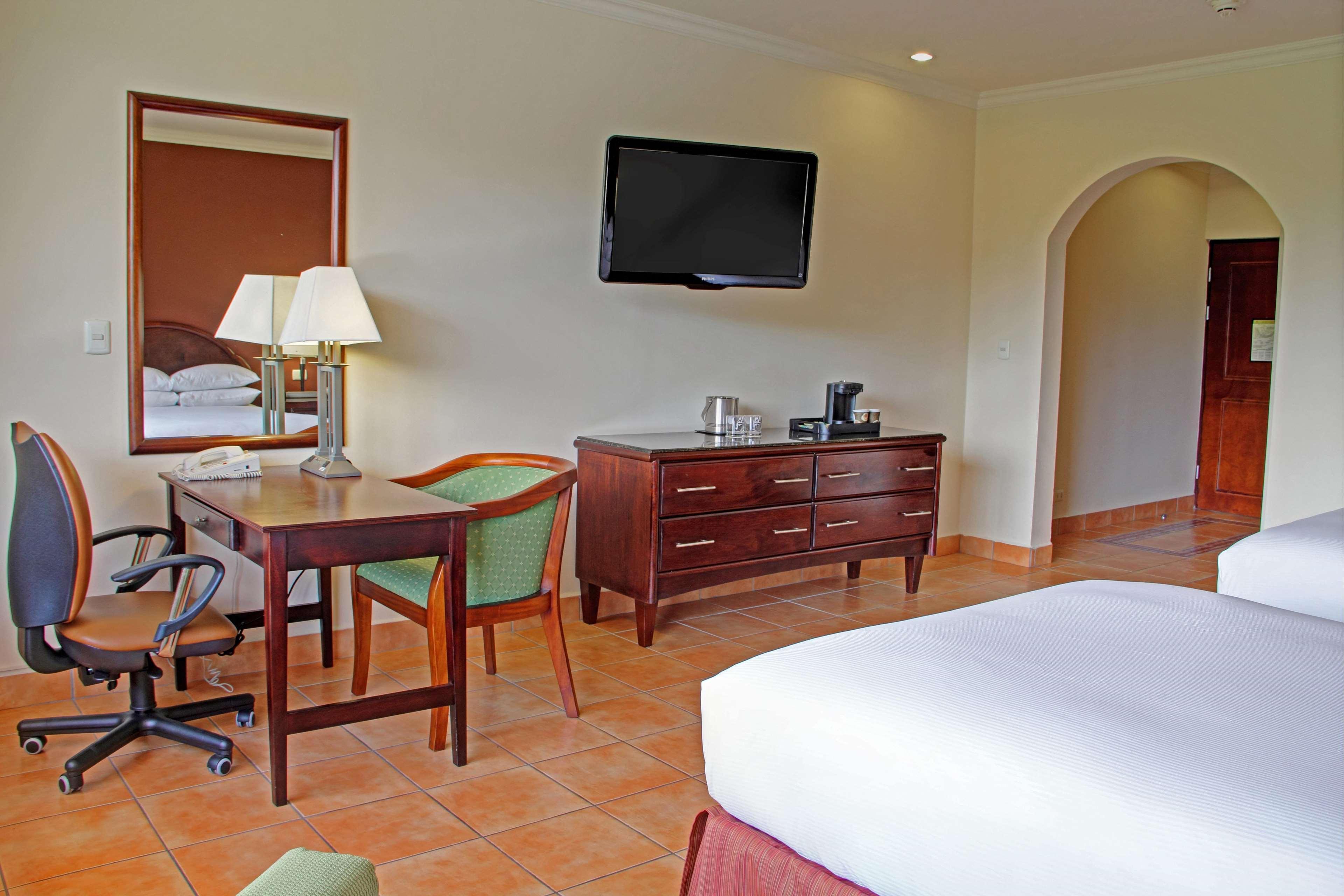 ดับเบิ้ลทรี บายฮิลตัน โฮเต็ล กาเรียรี ซานโคเซ่ Hotel ซานโฮเซ ภายนอก รูปภาพ A room at the hotel